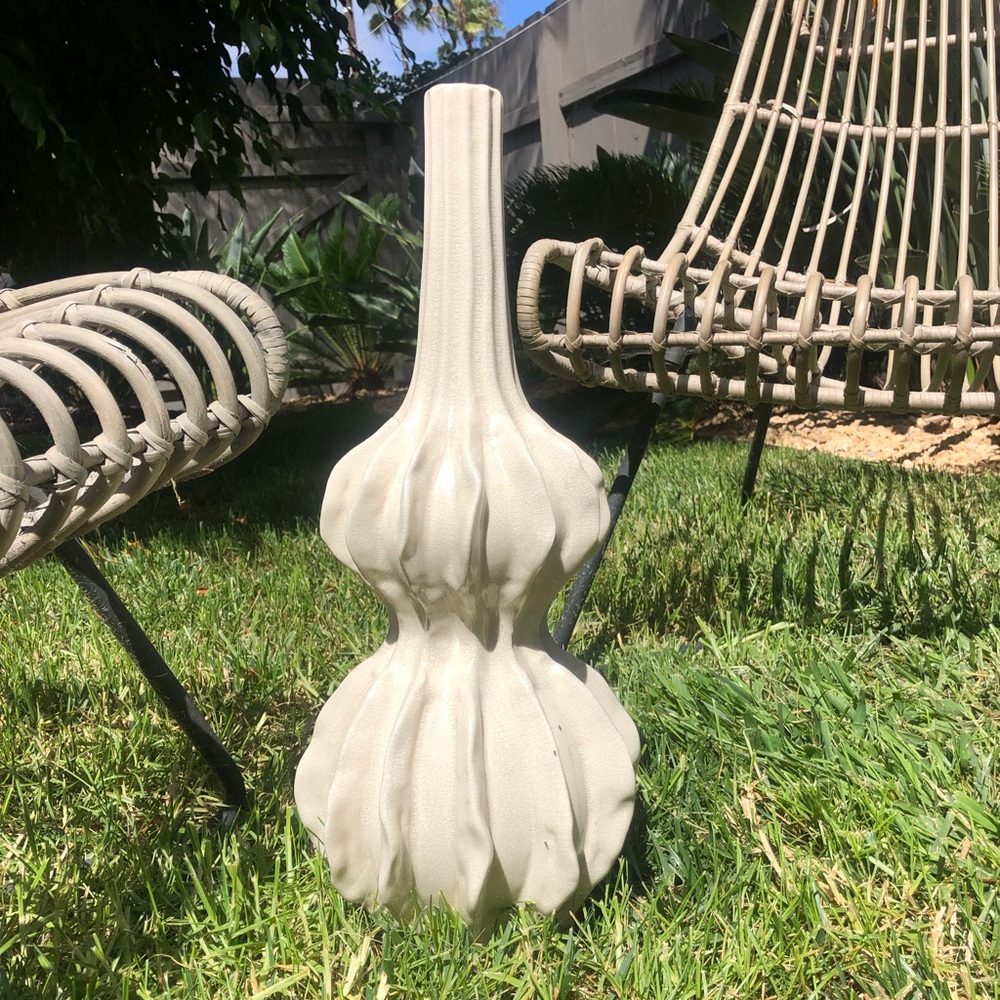 Vase/ sculpture